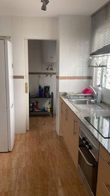 Apartamento A Pie De Playa Con Parking Privado Rota Exterior foto